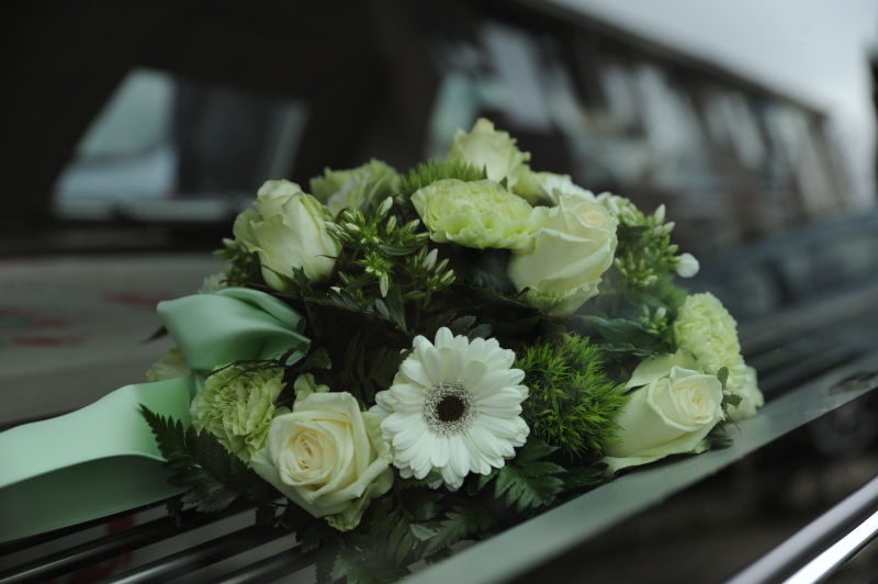 funeraire-EVENOS-min_flowers-4839339