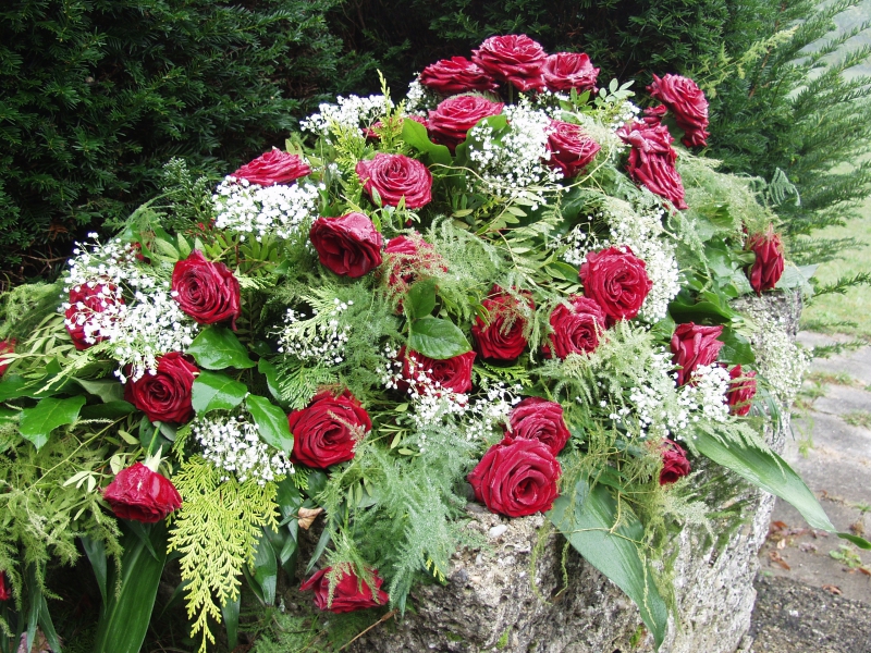 funeraire-EVENOS-min_roses-61203